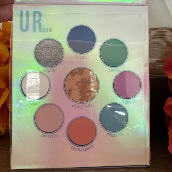 Florence by Mills Eyeshadow Palette - Picture 4 of 4